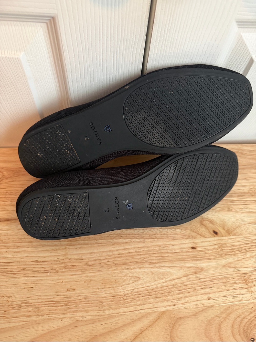 Rothys The Flat Womens 12 Black Ballet Flats Round Toe Slip On Knit Blue Accents - Picture 10 of 12